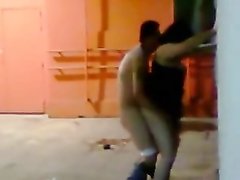 Секс на улице в Бразилии снятый на камеру мобильного телефона